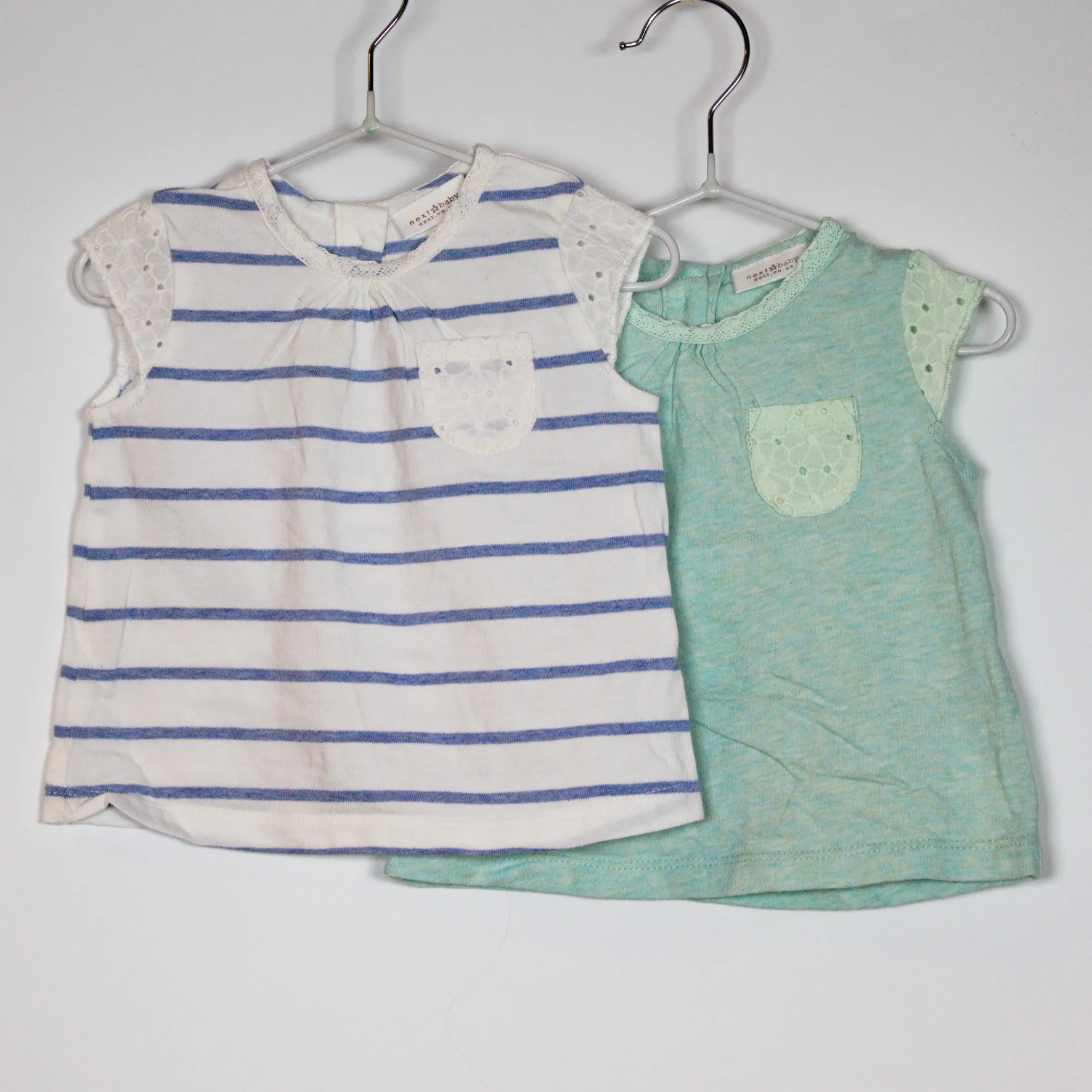 0-3M
T-shirt x2